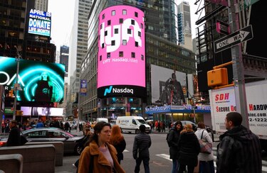 Nasdaq y S&P 500 logran nivel récord en la semana
