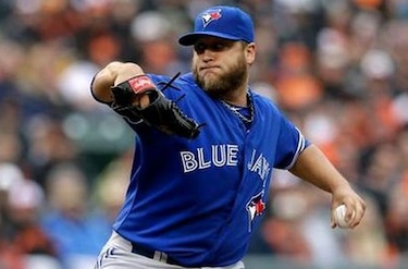 Bautista sale de mala racha; Bueherle llega a 200 victorias