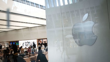 Fabricante de chips de iPhone cierra plantas por ciberataque
