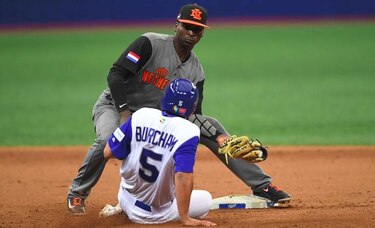 Holanda frena a Israel con triunfo de 12-2
