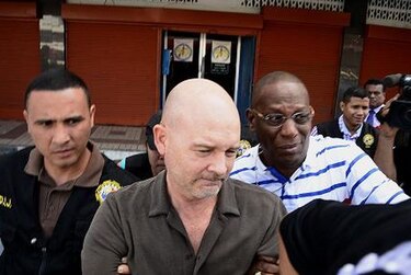 Pérez: 'Solicito casa por cárcel para seguir colaborando'