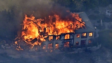 Infierno en el 'Paraíso': sube a nueve el saldo de muertes en incendio en California