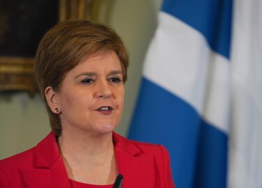 Renunció la primera ministra de Escocia, Nicola Sturgeon