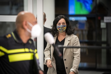 Variante Ómicron estaba presente en Holanda desde el 19 de noviembre
