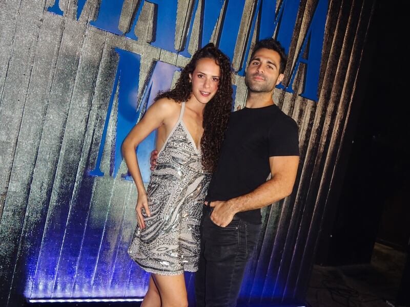 El cantante y actor panameño Arian Abadi se compromete con la bailarina y actriz Ida María