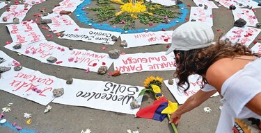 Iván Duque, sitiado por protestas y críticas a su manejo de la crisis