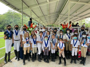 Realizan concurso de salto para establecer el ‘ranking’ nacional