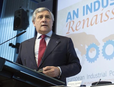 Tajani pide 'especial esfuerzo' para resolver conflicto del Canal de Panamá