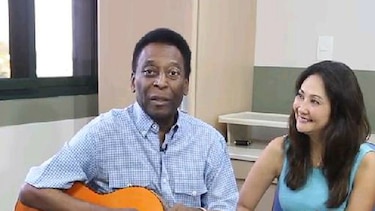 FÚTBOL: Pelé graba mensaje para agradecerle a los fanáticos