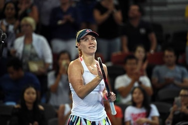 Kerber y Cibulkova necesitan tres sets para llegar a cuartos de final en Brisbane