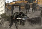 Calbuco sigue expulsando ceniza, temen llegada de lluvias