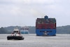 Más barcos cruzan el Canal de Panamá, mientras que reportan subastas por $4 millones