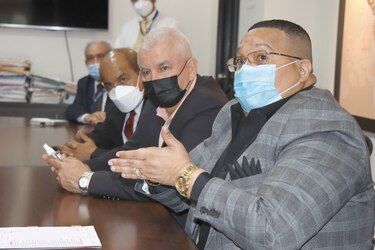 ‘Mientras estaba vigente la ley había que cumplirla’, contralor Solís se justifica