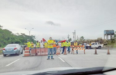 Bloqueos de avenidas afectan recuperación de la actividad económica