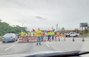 Bloqueos de avenidas afectan recuperación de la actividad económica