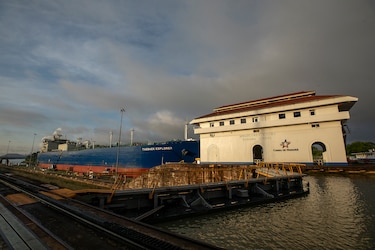 El Canal de Panamá aumentará a 36 los tránsitos diarios de buques desde septiembre