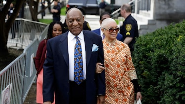 Cosby empieza a vivir como un reo, pero en una mansión