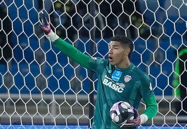Orlando Mosquera le detiene un penal a Karim Benzema