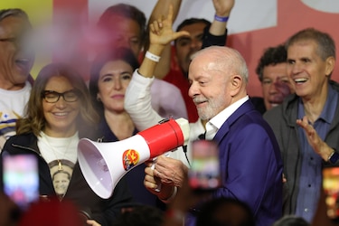 Lula y Bolsonaro inician los contactos para ampliar los apoyos de cara a la segunda vuelta