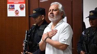 “Bukele se siente empoderado por su alianza con Trump”: cómo aumentó la presión sobre las voces críticas con el gobierno en El Salvador