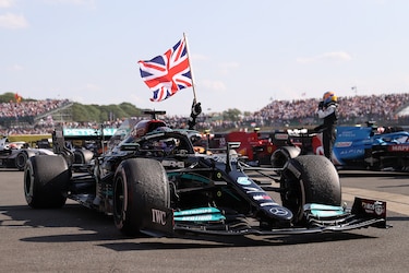 La F1, la FIA y Mercedes condenan los ‘abusos racistas’ contra Lewis Hamilton
