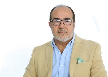 Renuncia ministro de Ecuador por vacunación