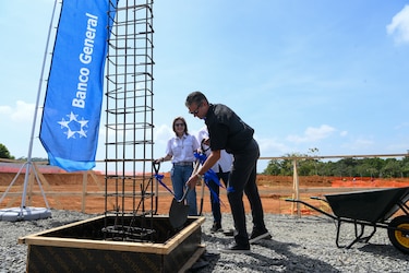 Banco General coloca primera piedra de nuevo Centro Operativo en Panamá Oeste