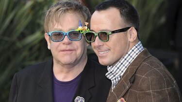 Elton John pide boicotear a Dolce&Gabbana por criticar a las familias gais