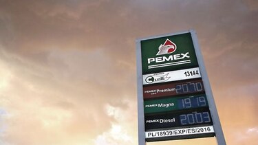 Elevada deuda de Pemex puede afectar calificación de México