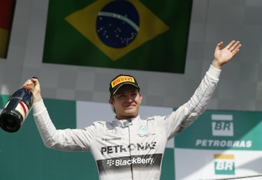 Rosberg llega inspirado a la última carrera para arrebatarle el título a Hamilton