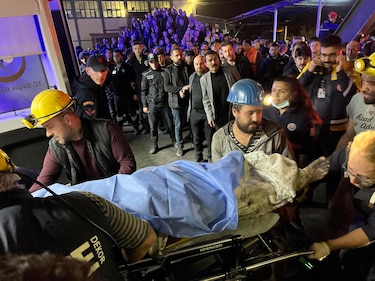 Al menos 14 muertos y 7 heridos en la explosión en mina de carbón en Turquía