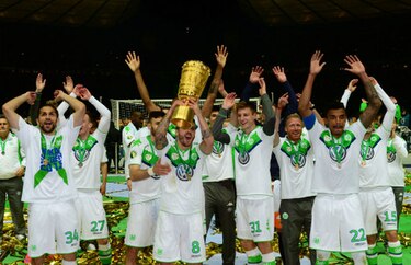 Wolfsburgo supera al Dortmund y gana la copa alemana