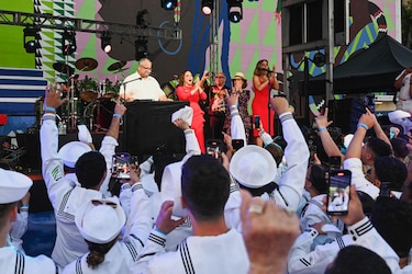 Gloria Estefan, patrocinadora de un nuevo submarino nuclear de Estados Unidos