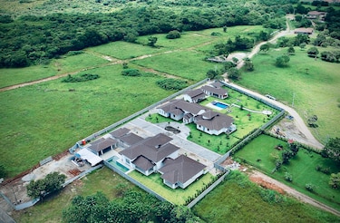 Las tres fincas cauteladas a Gaby Carrizo tienen un valor de $1,500