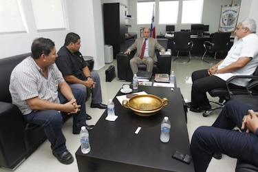 Suntracs se reúne con ministro Aguilera; acciones de protestas continuarán