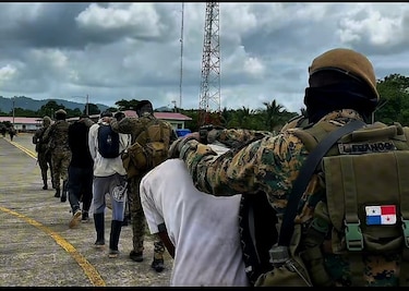 Aprehenden a 21 colombianos presuntamente vinculados a la minería ilegal en Darién