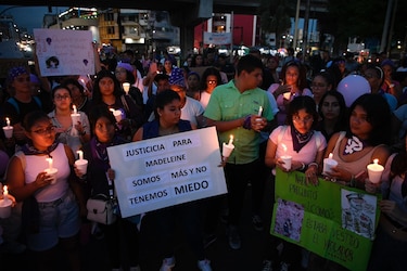 Ánimos caldeados en la protesta que se realiza en la Asamblea por caso de presunta agresión contra una estudiante 