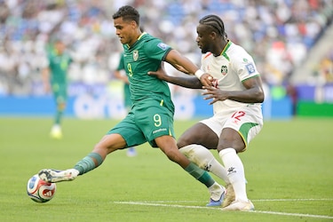 Bolivia remonta a Surinam y buscará ante Irak el cupo al Mundial