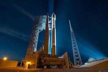 Llegan suministros a la estación espacial internacional