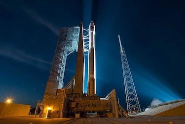 Llegan suministros a la estación espacial internacional