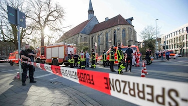 Atropello contra muchedumbre deja tres muertos en Alemania