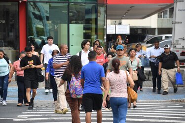El sector privado sumó 63 mil empleos mientras cayó levemente el trabajo por cuenta propia