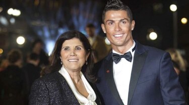 Cristiano Ronaldo viaja a Madeira para ver a su madre, víctima de un ictus