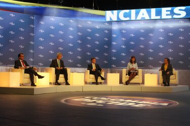 Los candidatos colombianos queman los últimos cartuchos en debate televisado