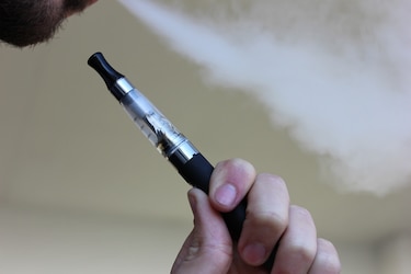 ‘Se trata al cigarrillo electrónico como una droga’: Asociación para la Reducción de Daños por Tabaquismo