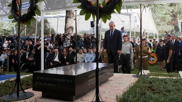 La lápida de Shimon Peres desvelada en Jerusalén