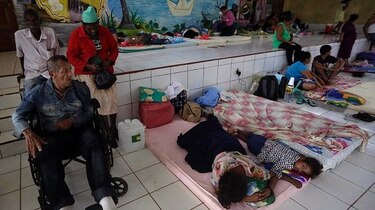 Huracán Otto perdió fuerza y se convirtió en tormenta tropical