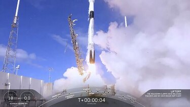 Space X lanza la segunda fase de su constelación de satélites