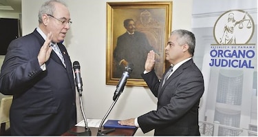 Polémica por la reelección de José Ayú Prado