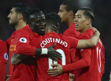 Liverpool vence 3-1 a Arsenal y lo supera en la tabla